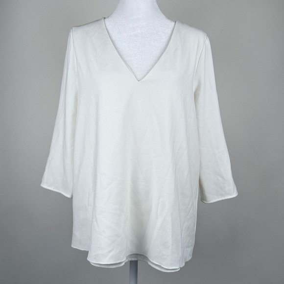 cooper & ella Tops - Cooper & Ella White Lined V-Neck 3/4 Sleeve Split Back Blouse Top Small